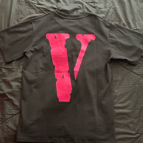 Pink mens VLONE Shirt, Size Medium - Picture 2 of 3